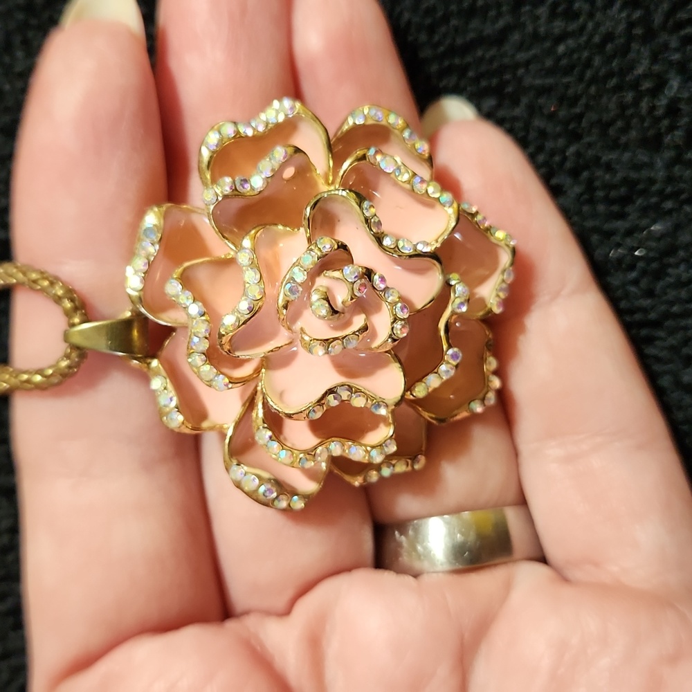 LONG PINK ROSE PENDENT BETSY JOHNSON JEWELED BANGLE BRACELET